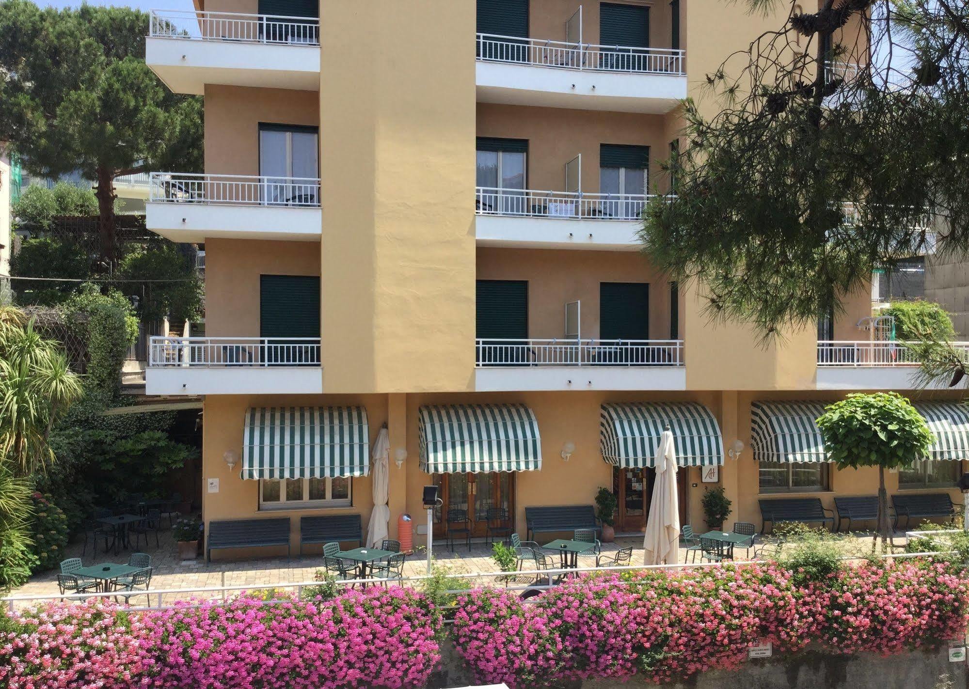 Albergo Adriana Celle Ligure Εξωτερικό φωτογραφία